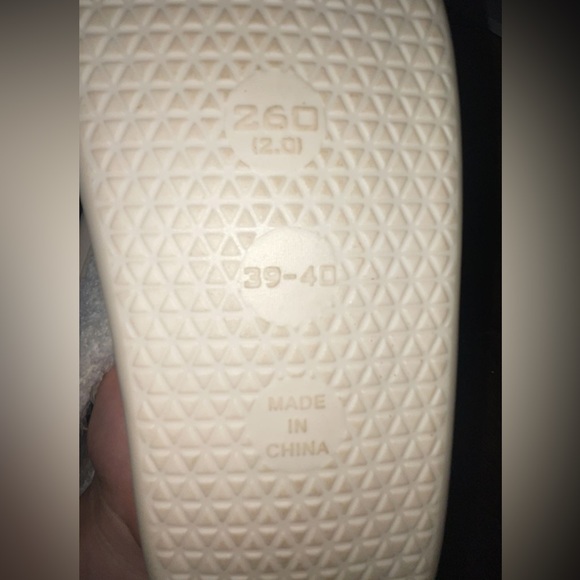 Smiley face Slippers - Picture 4 of 4